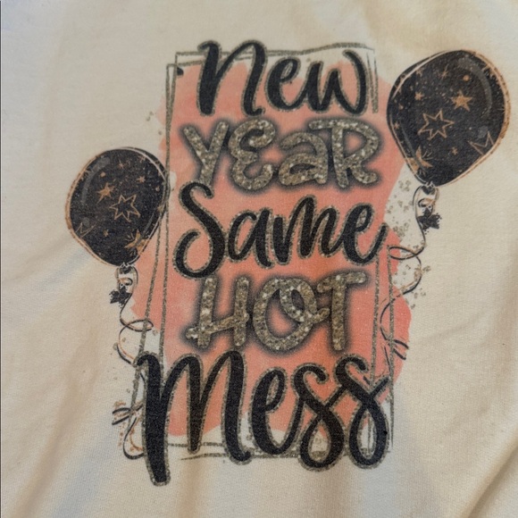 Gildan White New Year Graphic Sweatshirt - Picture 6 of 10